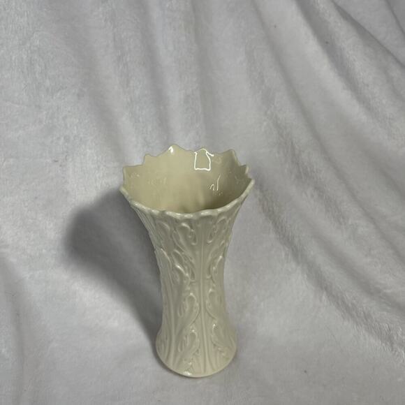 Lenox Small Woodland 6.5 Inch Vase - Picture 2 of 6